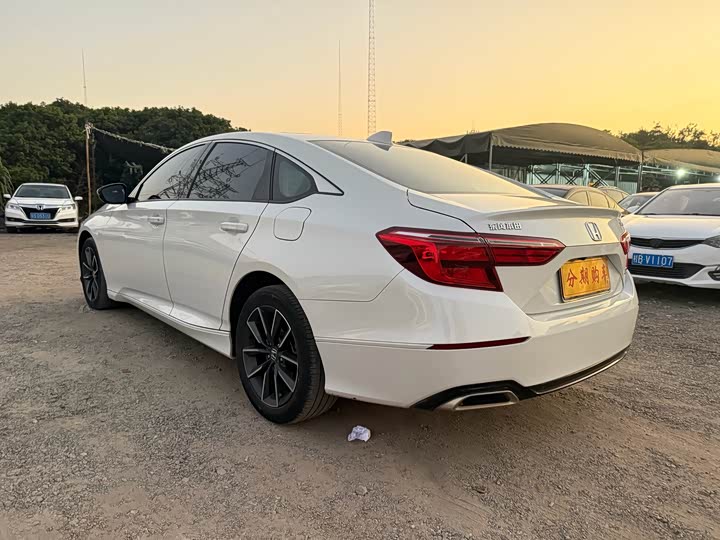 Фото 6 - Honda Inspire