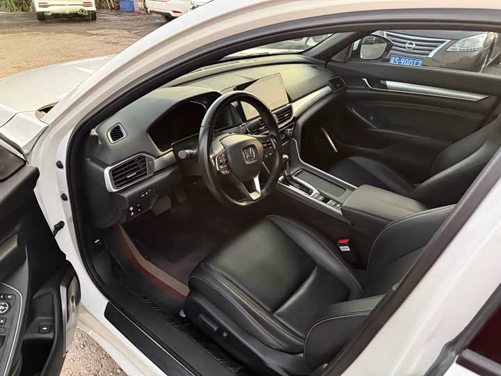 Фото 8 - Honda Inspire