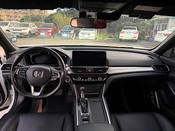 Фото 9 - Honda Inspire