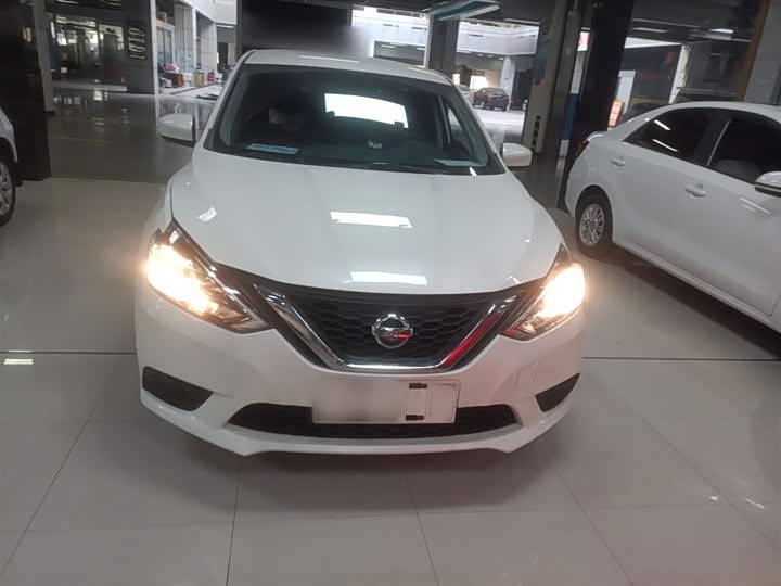 Фото 3 - Nissan Sylphy