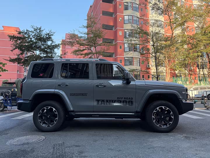 Фото 9 - Tank 300 Hybrid