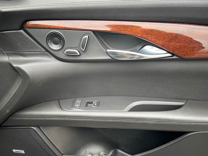 Фото 7 - Cadillac CT6