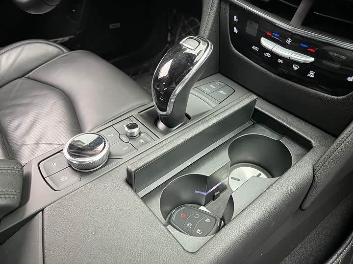 Фото 9 - Cadillac CT6