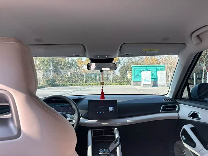 Фото 6 - BYD Yuan Up