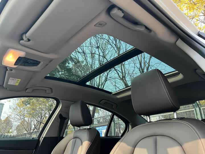 Фото 9 - BMW 1 Series