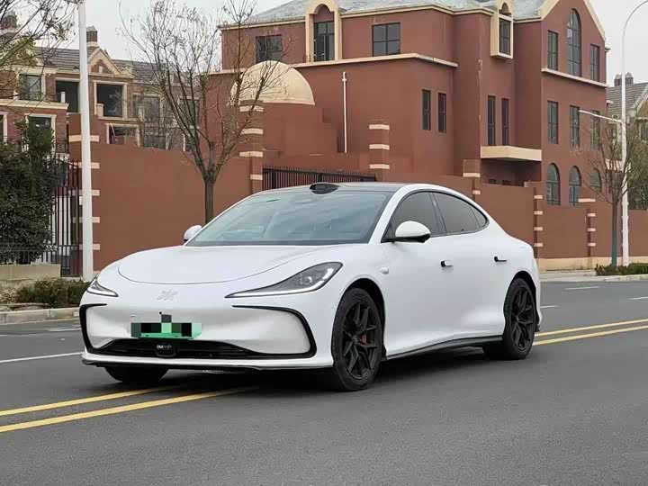 Фото 1 - IM motors L6