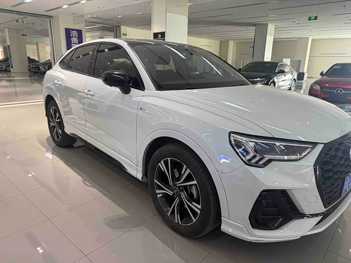 Фото 3 - Audi Q3 Sportback