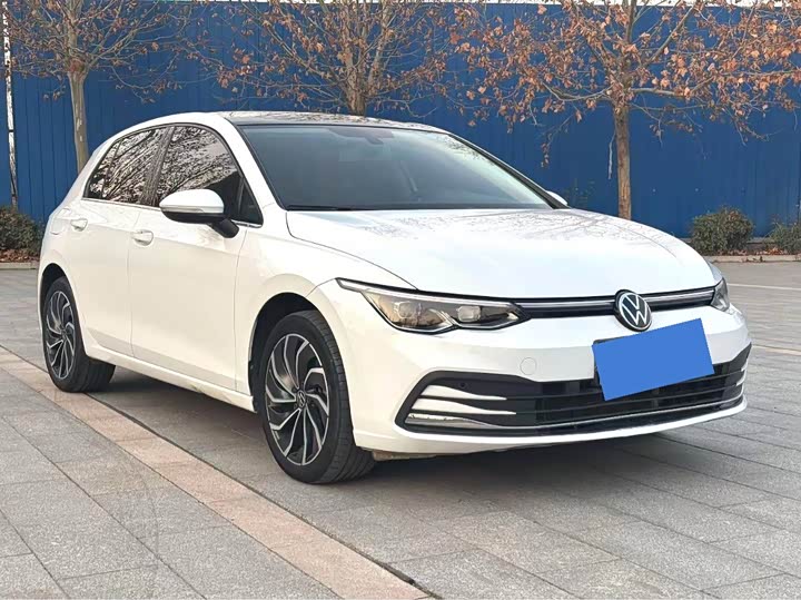 Фото 3 - Volkswagen Golf