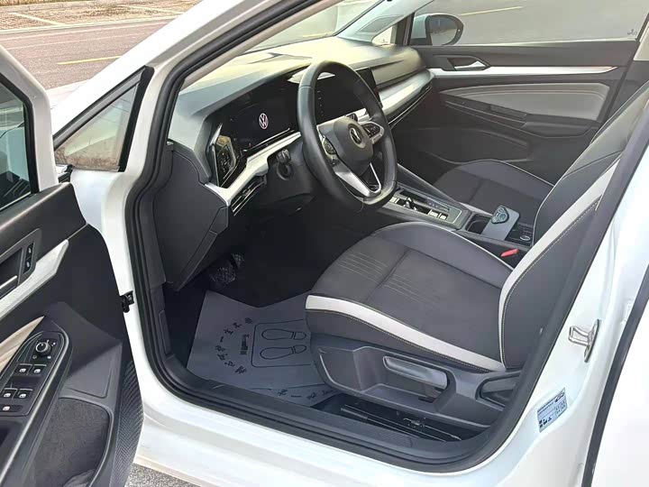 Фото 4 - Volkswagen Golf