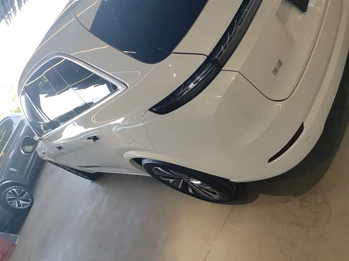 Фото 5 - LiXiang L7