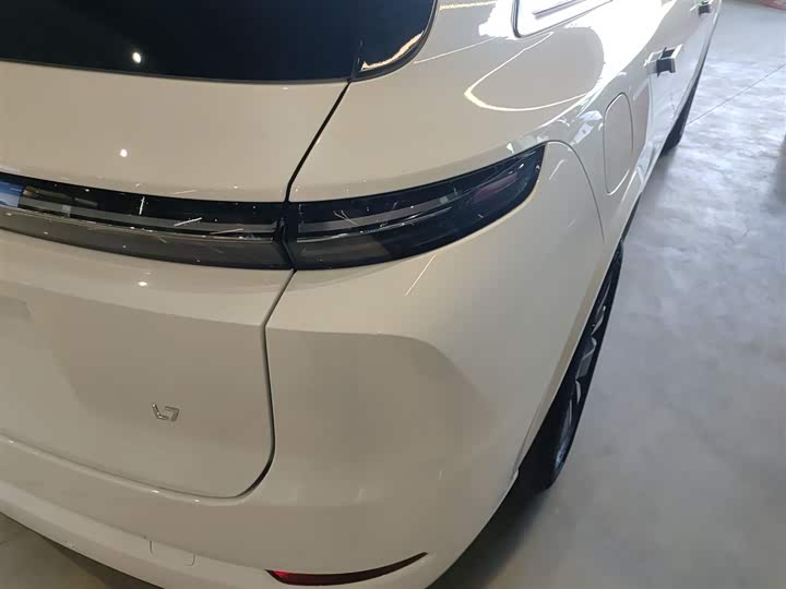 Фото 8 - LiXiang L7