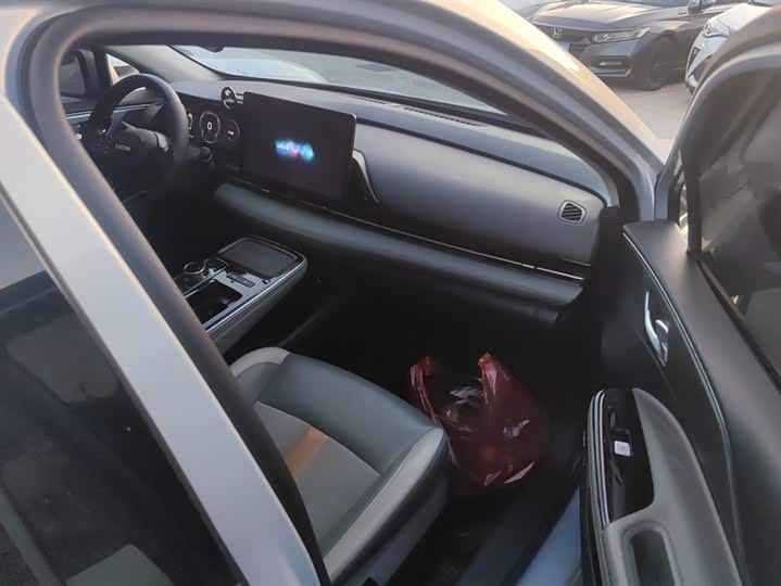 Фото 8 - GAC Aion S Plus