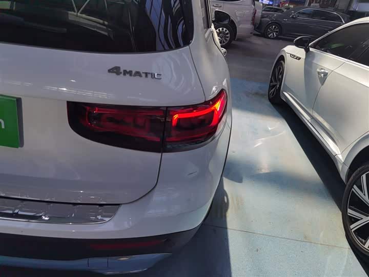 Фото 8 - Mercedes-Benz GLB-Class