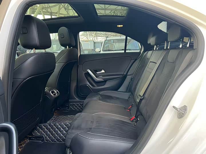 Фото 5 - Mercedes-Benz A-Class