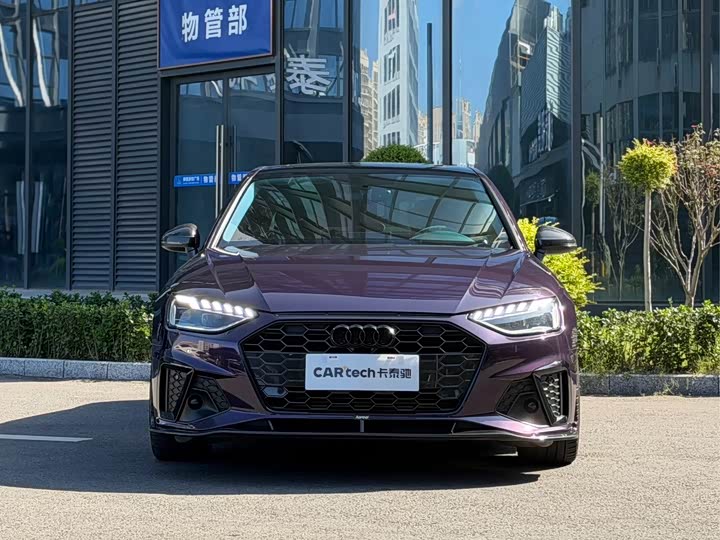 Фото 2 - Audi A4L