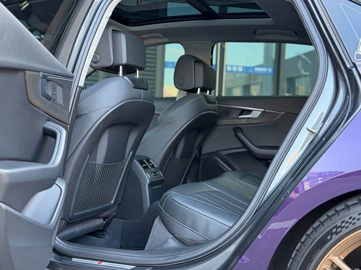 Фото 7 - Audi A4L