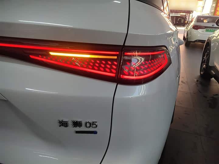 Фото 8 - BYD Sea Lion 05 DM-i Hybrid