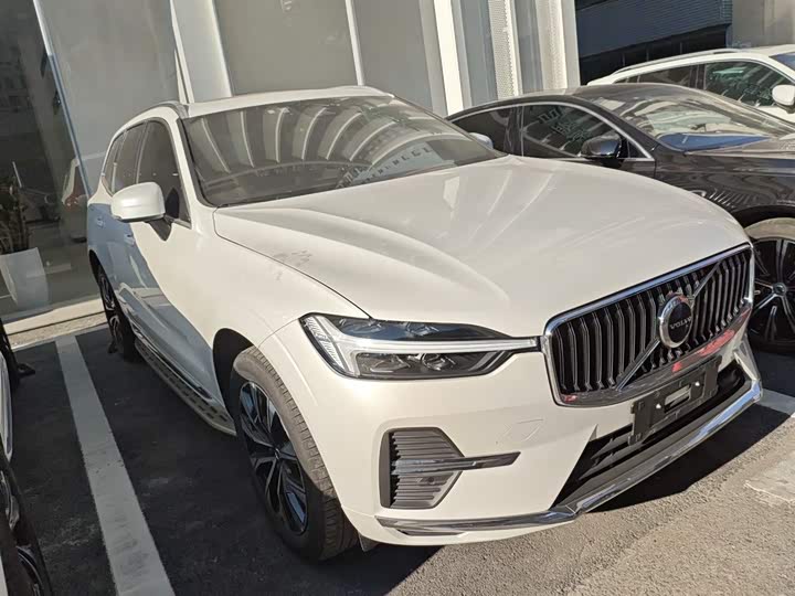 Фото 4 - Volvo XC60