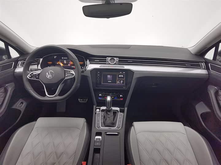 Фото 5 - Volkswagen Magotan