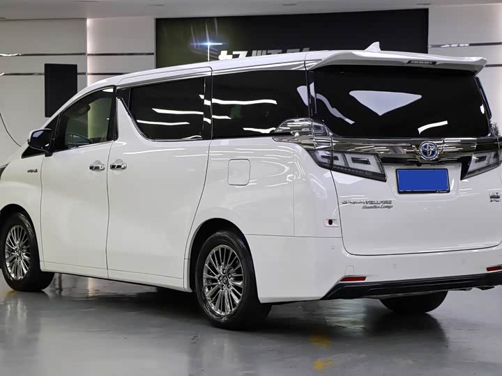 Фото 4 - Toyota Vellfire