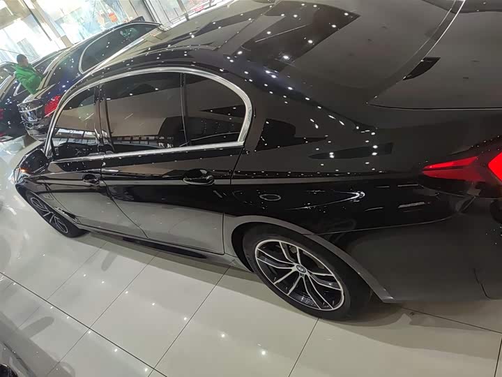 Фото 5 - BMW 5 Series Hybrid