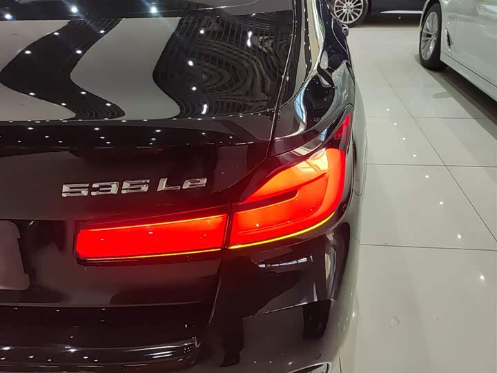 Фото 8 - BMW 5 Series Hybrid