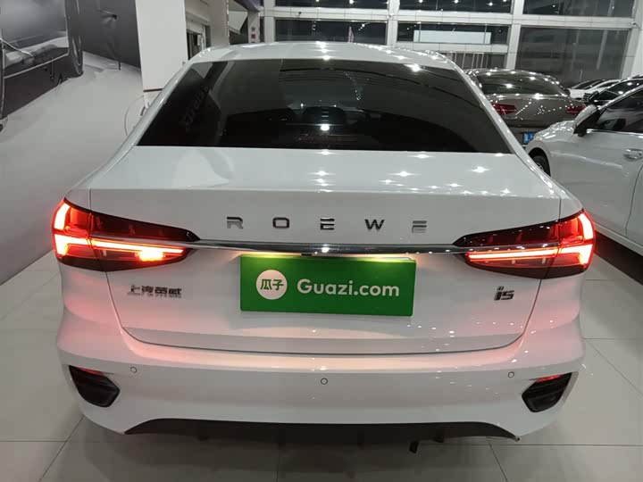 Фото 6 - Roewe i5
