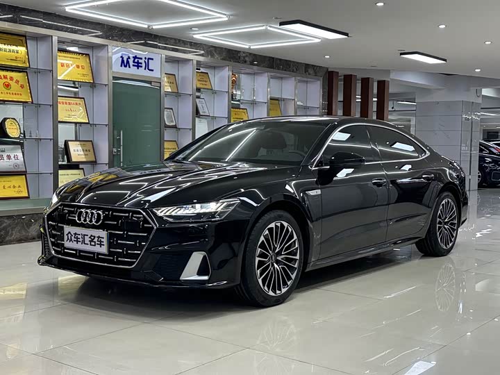 Фото 1 - Audi A7L