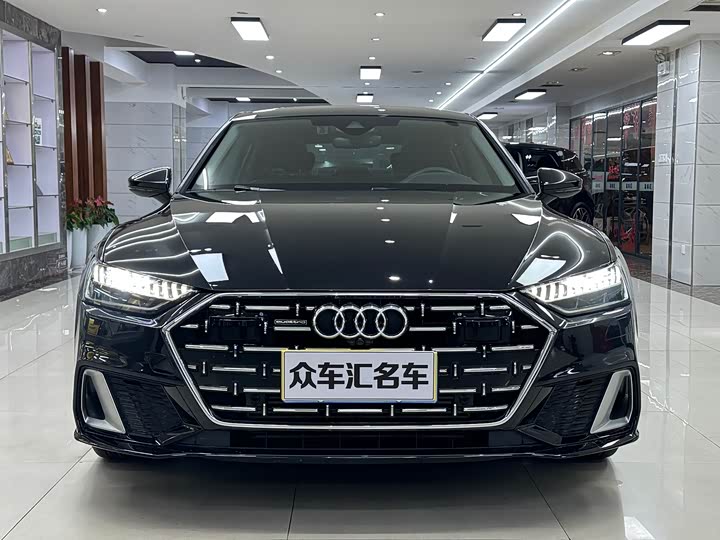 Фото 2 - Audi A7L