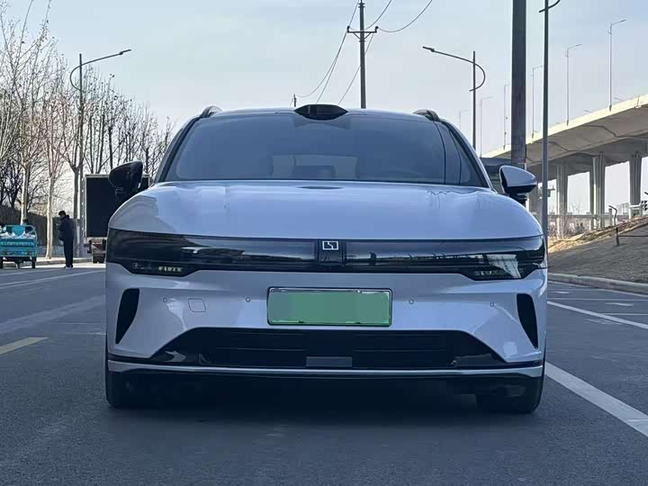 Фото 3 - Zeekr 007 GT