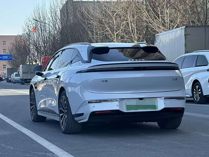 Фото 7 - Zeekr 007 GT