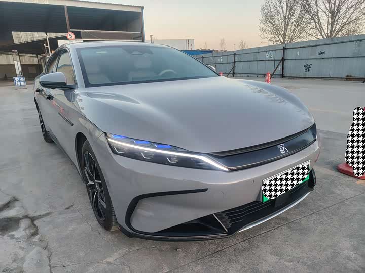 Фото 3 - BYD Han