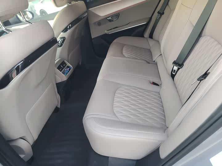 Фото 8 - BYD Han