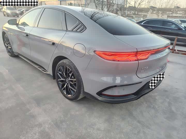 Фото 9 - BYD Han