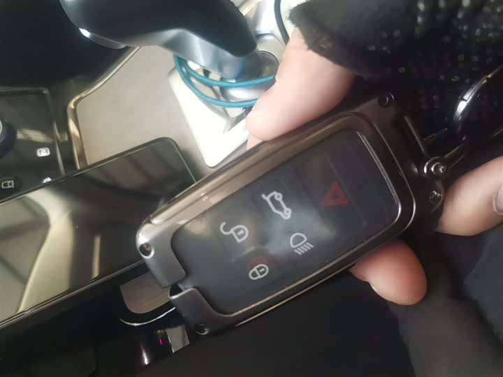 Фото 9 - Land Rover Range Rover Evoque L Hybrid