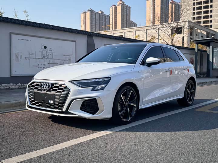 Фото 1 - Audi A3