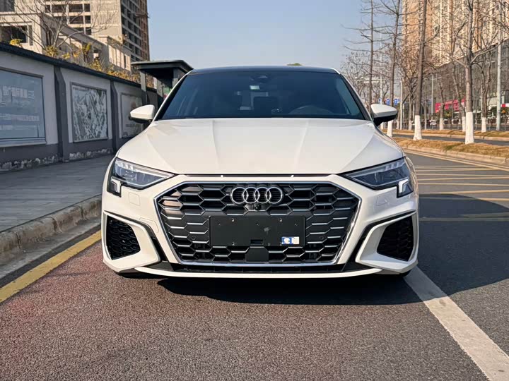 Фото 2 - Audi A3