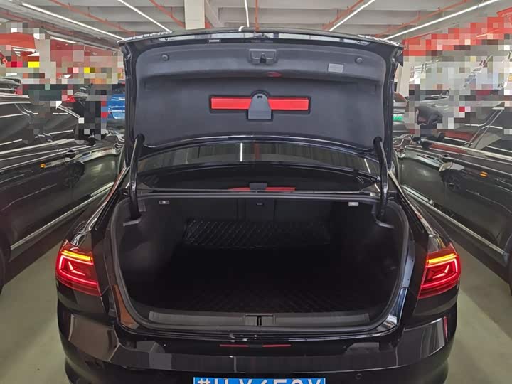 Фото 9 - Volkswagen Magotan