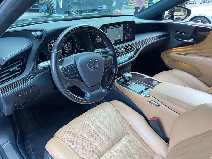 Фото 5 - Lexus LS