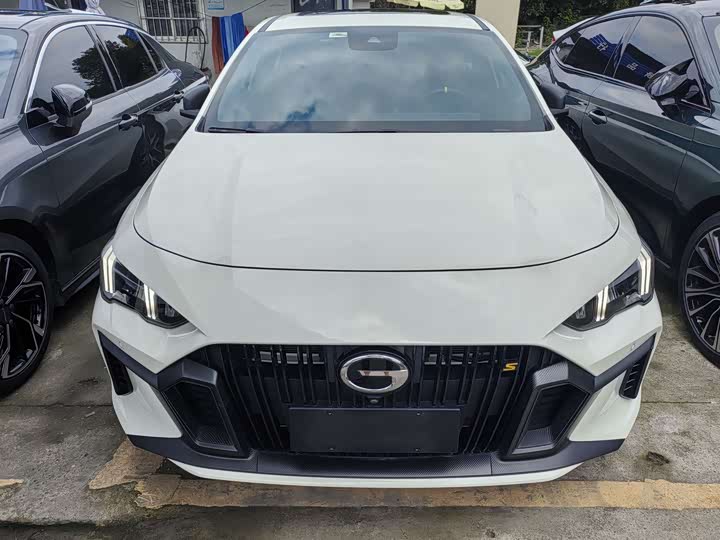 Фото 2 - GAC Trumpchi Empow R