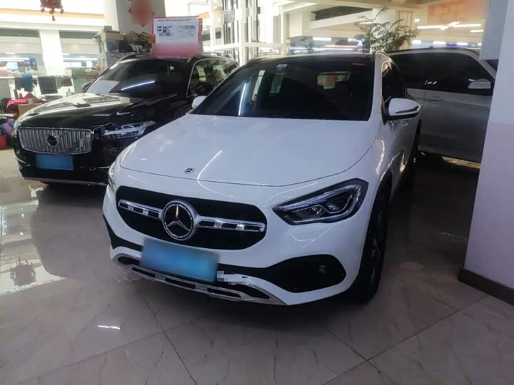 Фото 2 - Mercedes-Benz GLA-Class