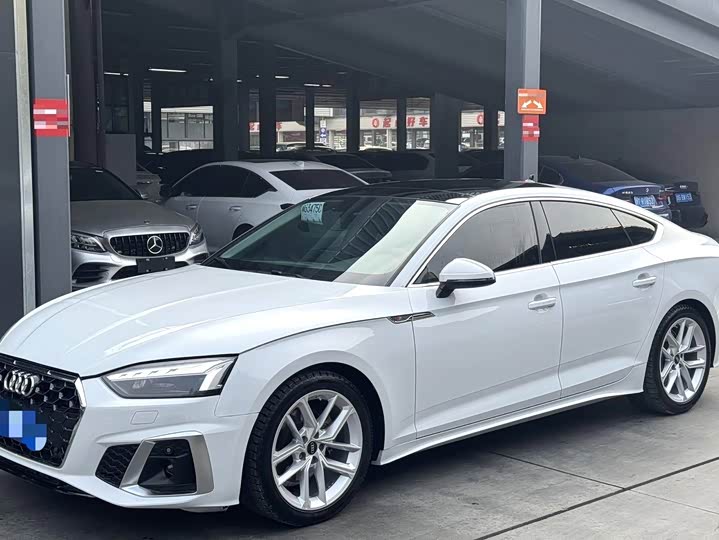 Фото 1 - Audi A5