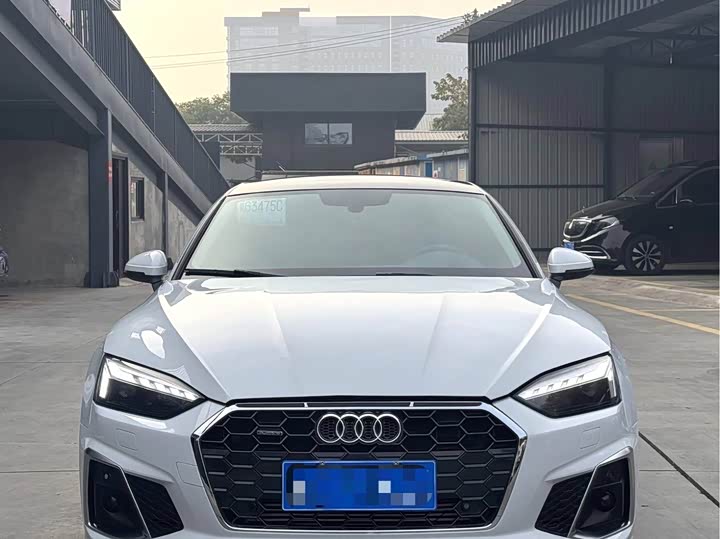 Фото 2 - Audi A5
