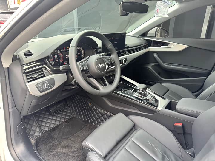 Фото 4 - Audi A5