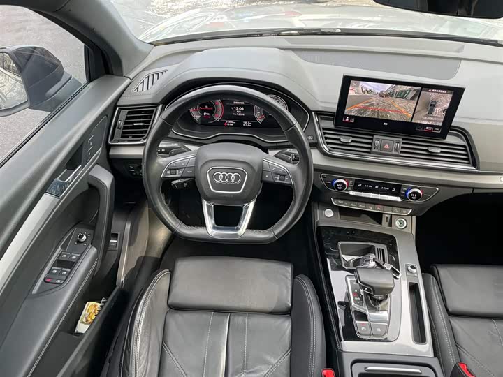 Фото 8 - Audi Q5L Sportback