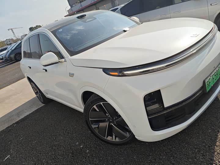 Фото 2 - LiXiang L8