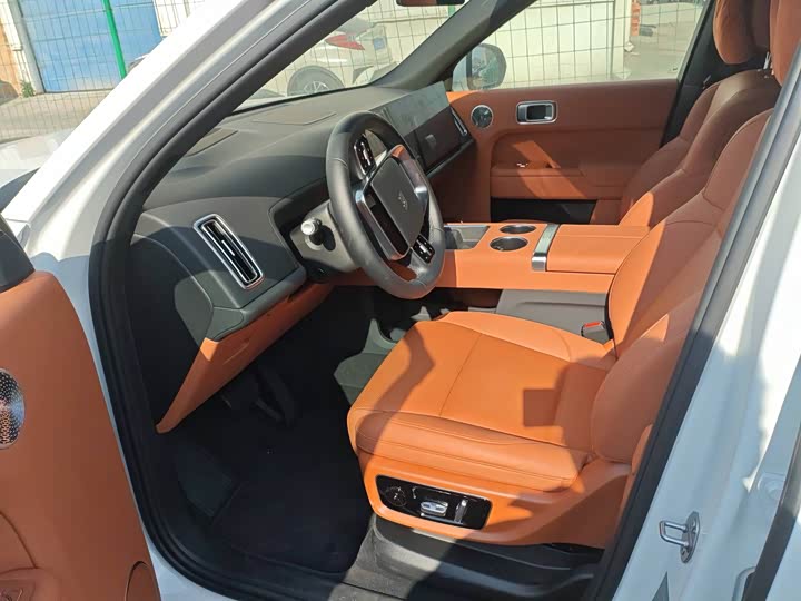 Фото 5 - LiXiang L8