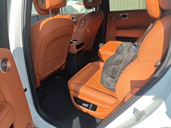 Фото 6 - LiXiang L8