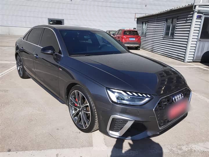 Фото 4 - Audi A4L