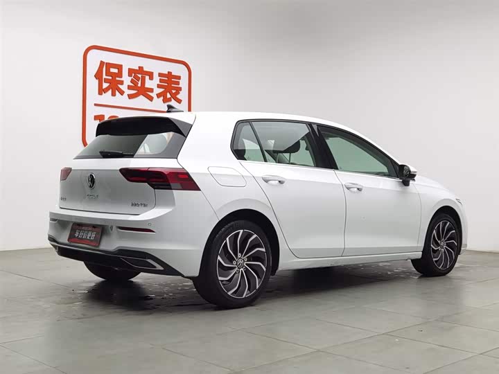 Фото 2 - Volkswagen Golf